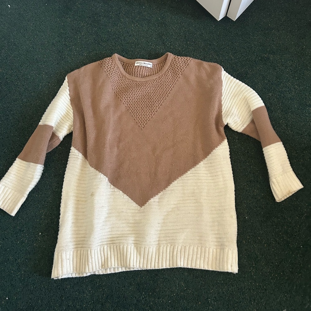 Elegant Colorblock Sweater - Cream and Brown